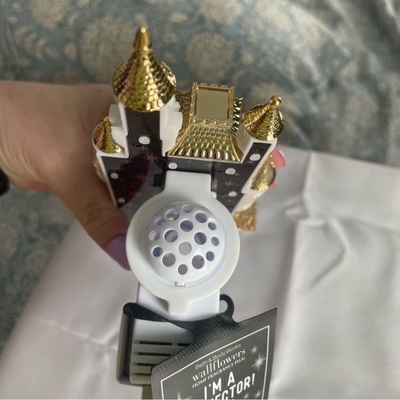 Bath and Body Works Disney Princess Cinderella Castle Wallflower Plug Projector - Picture 9 of 11